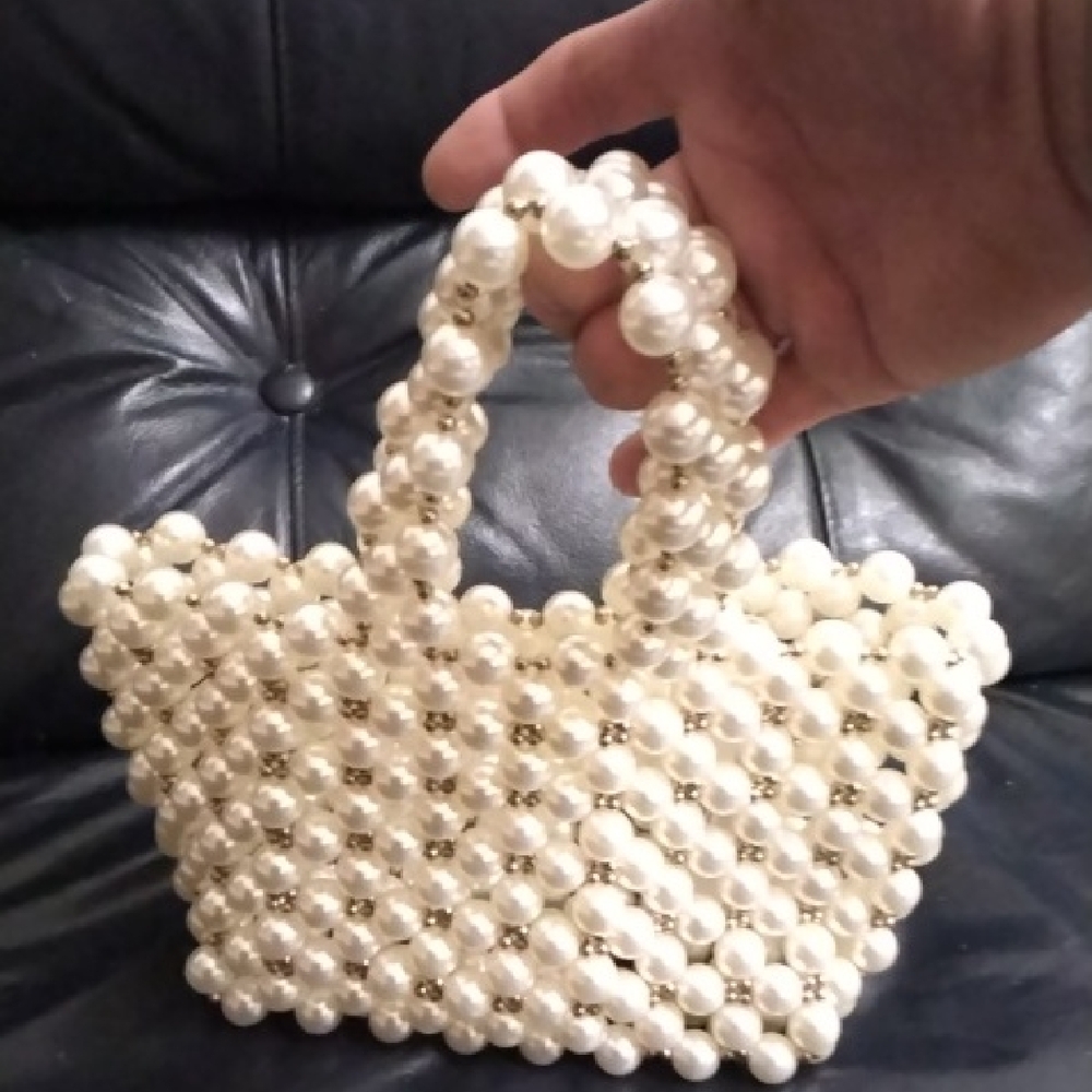 Elegant Pearl Beaded Handbag